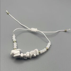 Chic White Natural Stone and Gold Beaded Bracelet Adjustable